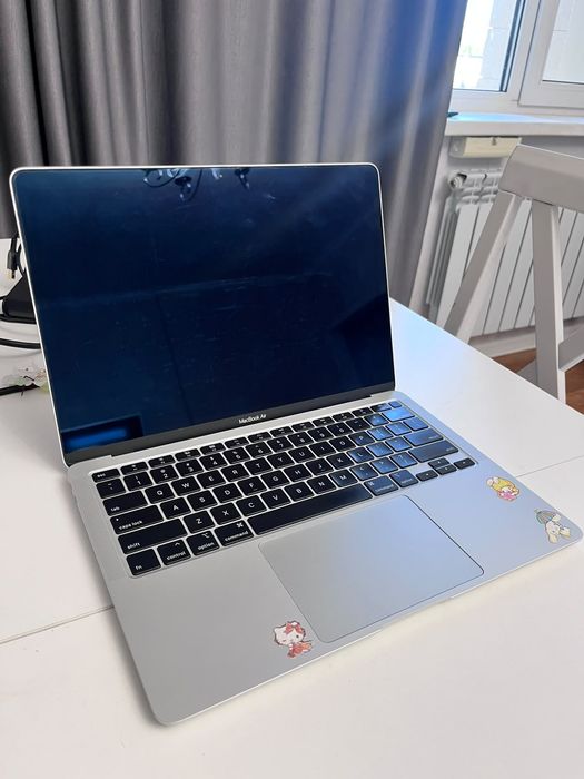 Макбук, MacBook продается