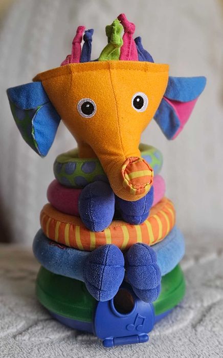 Музикално слонче Tiny Love Stack & Ball Elephant