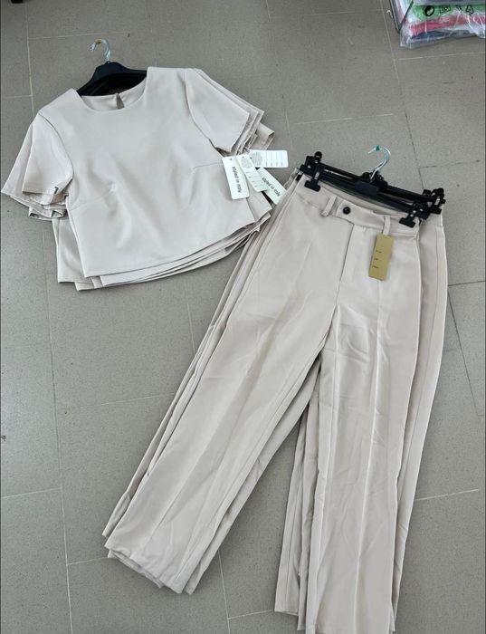 Комплект спортно-елегантен