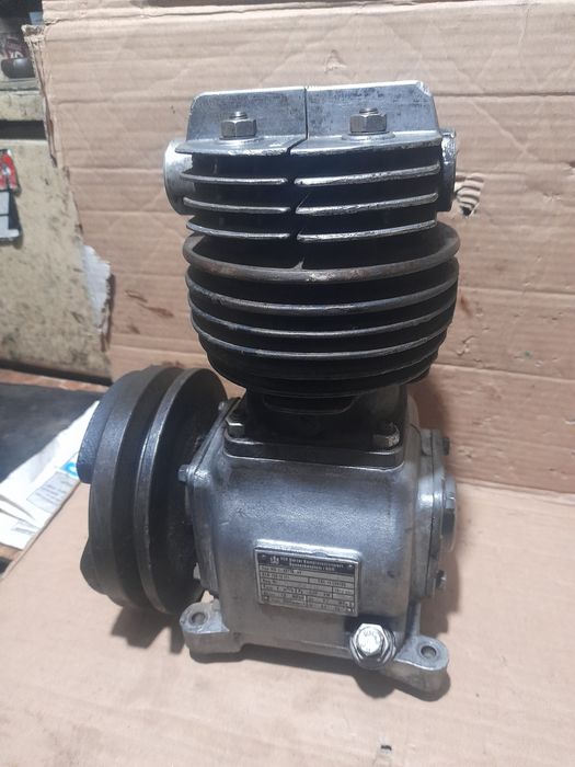 Хидравлична помпа , компресор за IFA , каре за селско стопанска техник