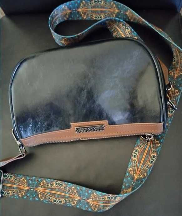 Нова чанта за през рамo