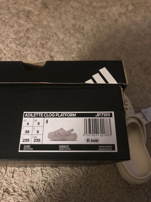 Vand crocs adidas noi