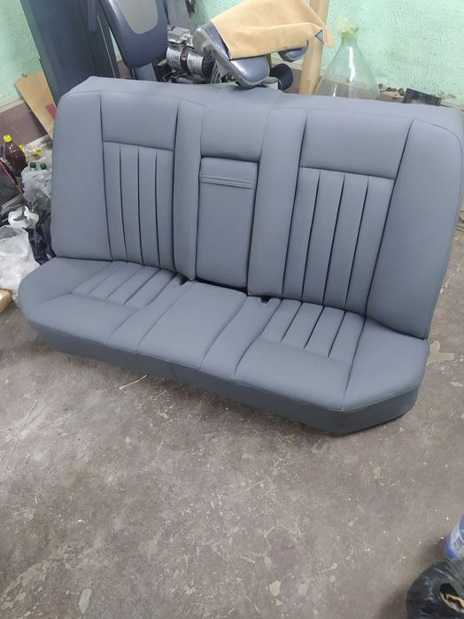 Продам сиденья Мерседес 124