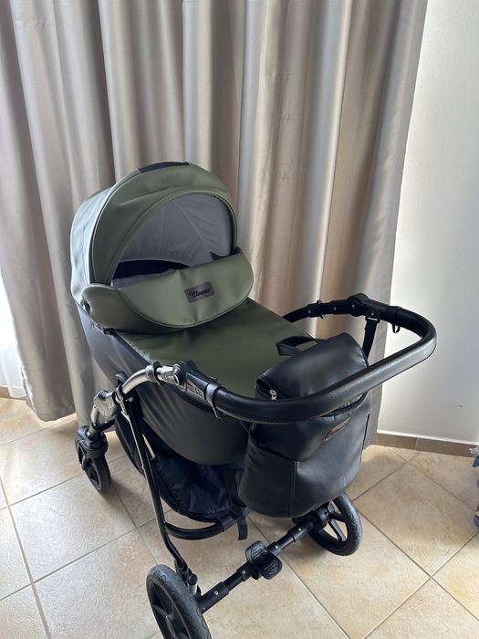 Количка за бебе.