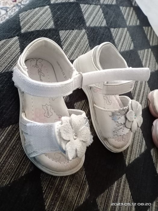 Сандали и сапожки детские на девочку