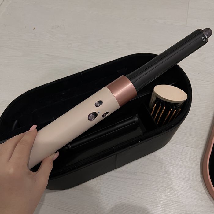 Дайсон почти новый