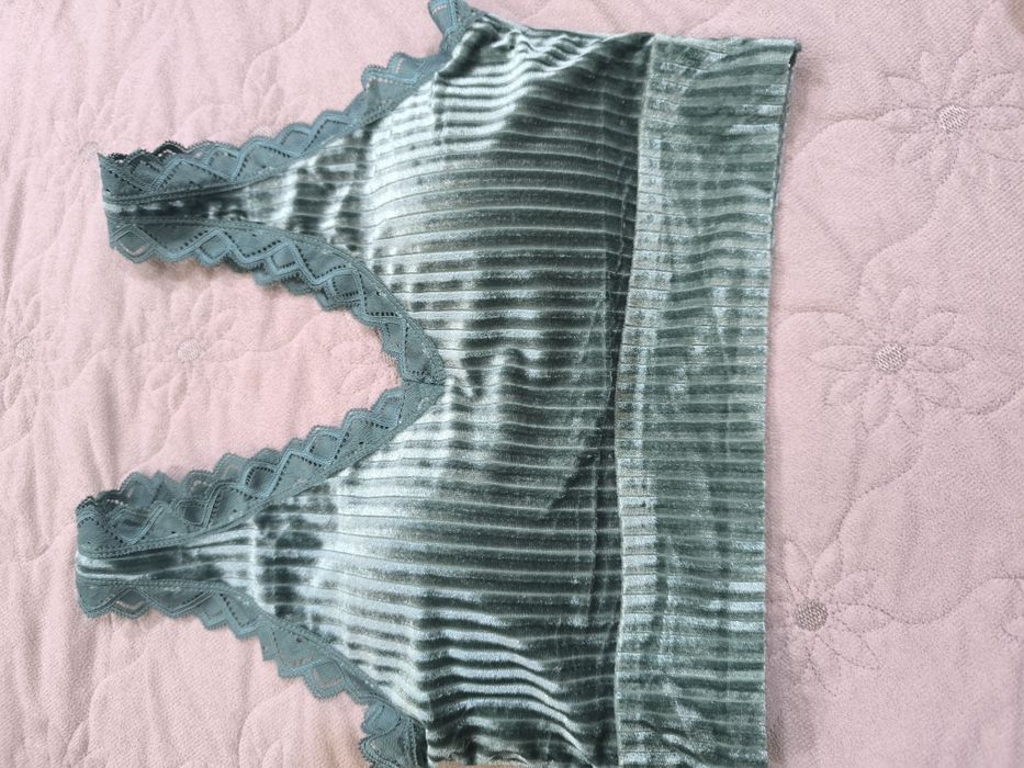 Топ женский  в наличии