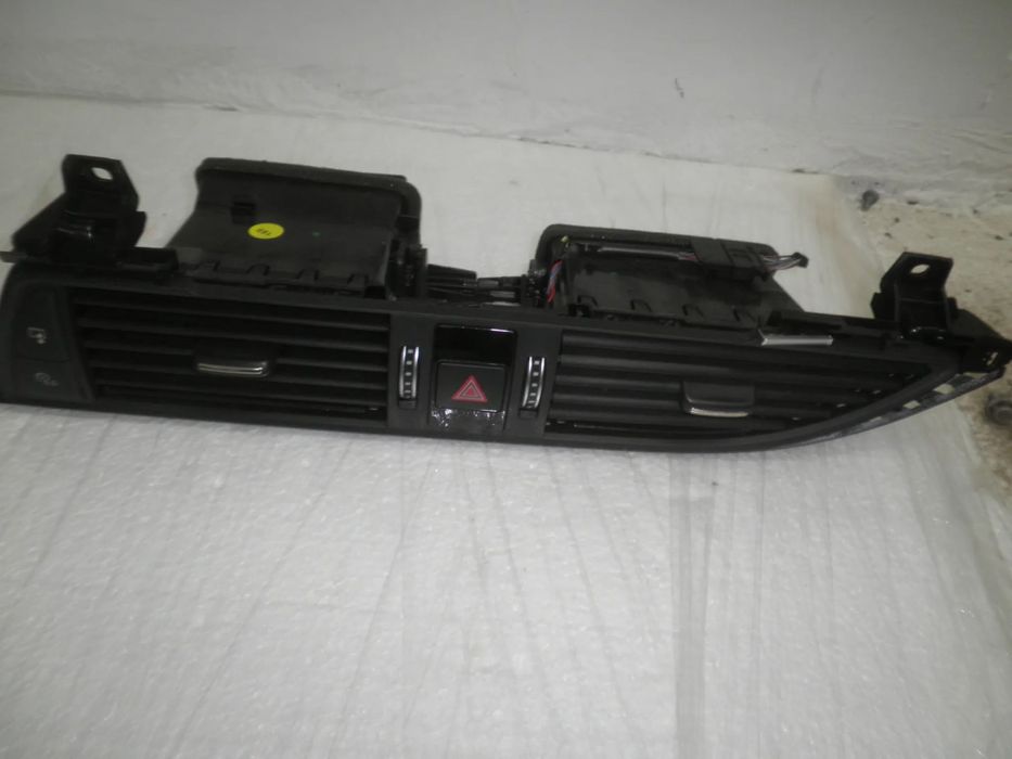 Grila ventilatie centrala Audi A6 C7 Facelift 2016 4G1820951