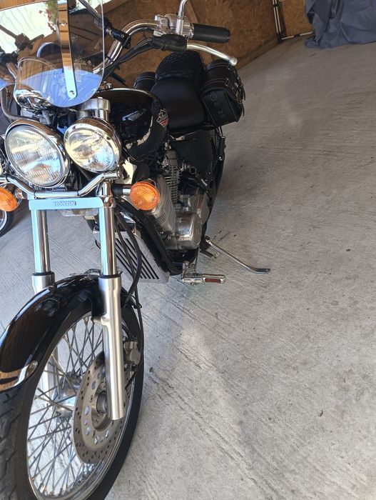 Honda Shadow 600 sau schimb