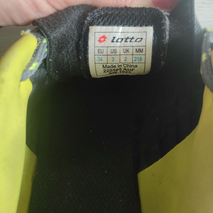 Lotto Ghete de fotbal pentru sintetic
