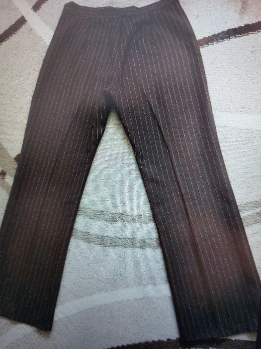 Redus! Costum minunat din stofa fina de lana confectionat in atelier