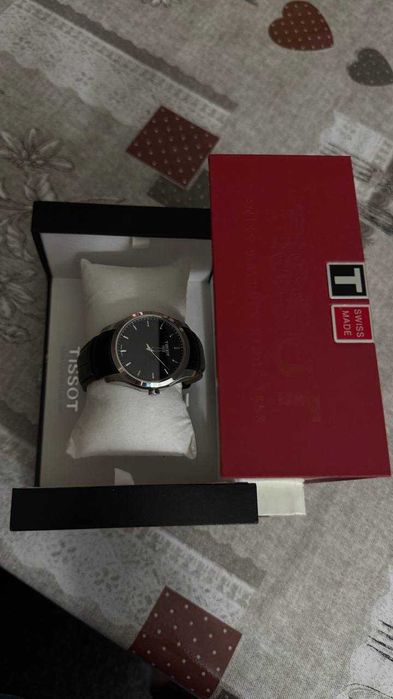 Часы Tissot Secret Date