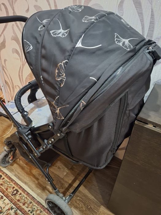Продам прогулочную коляску
