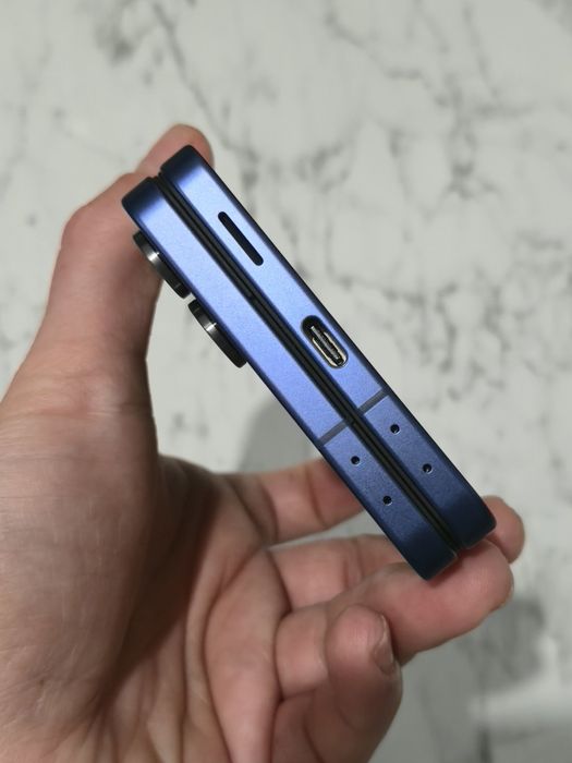 Vand/schimb Samsung Z Flip7 256gb