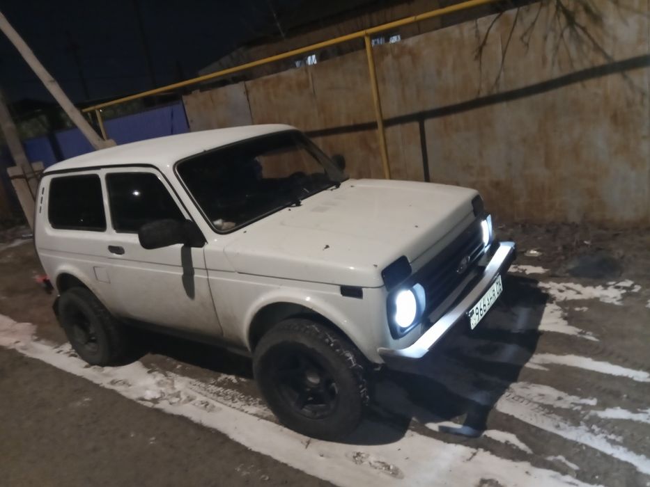 Продам ниву 4/4 полным приводом