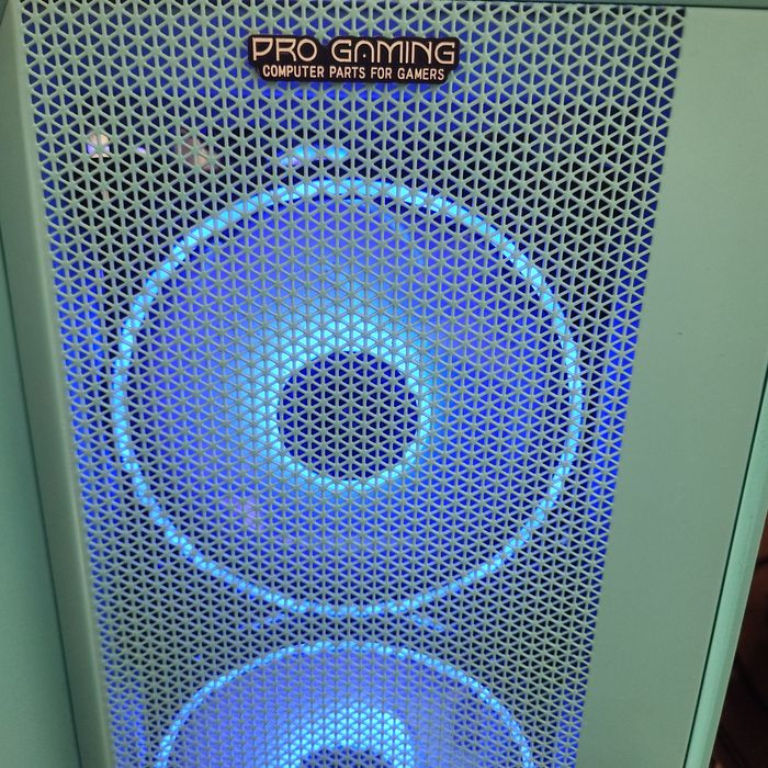 Hope Amanet P11-Unitate PC/i5-14th/ram 32gb/Ssd 1Tb/RTX 5060-8gb