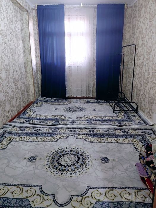 Юнусободда Кунлик ижарага пустой уйлар,хоналар бор 50 000 сумдан бошла
