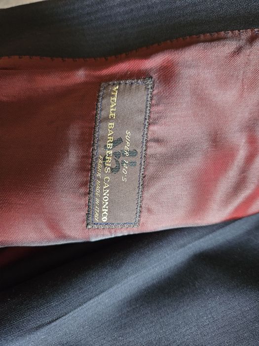 Тъмносин мъжки костюм - като нов - 100% италианска вълна - 52