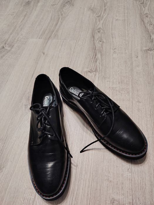 Туфли новые кожаные размер 39