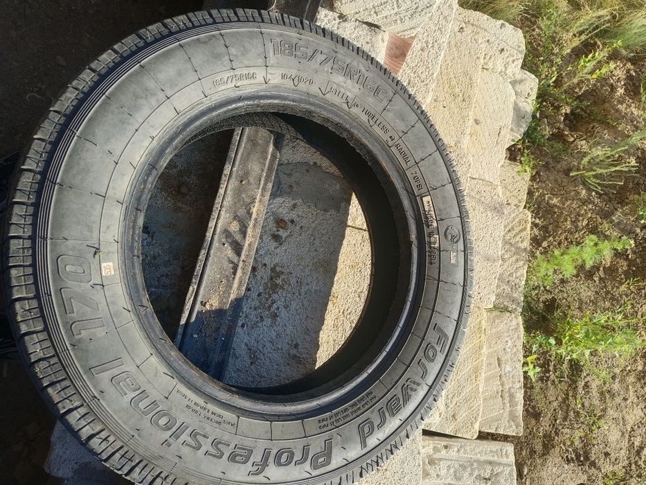 Продам шины на газель