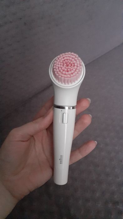 Щеточка BRAUN для очищения лица