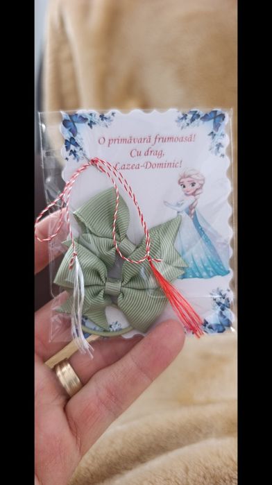 Mărțișoare personalizate cu fundite