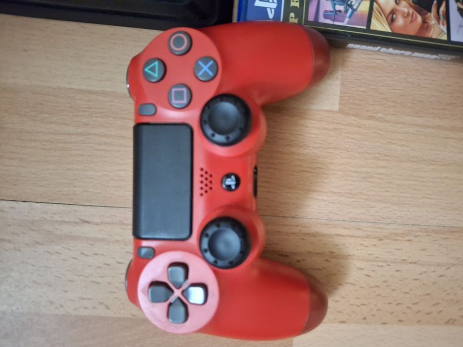 Play station 4 PRO ( КАТО НОВ)