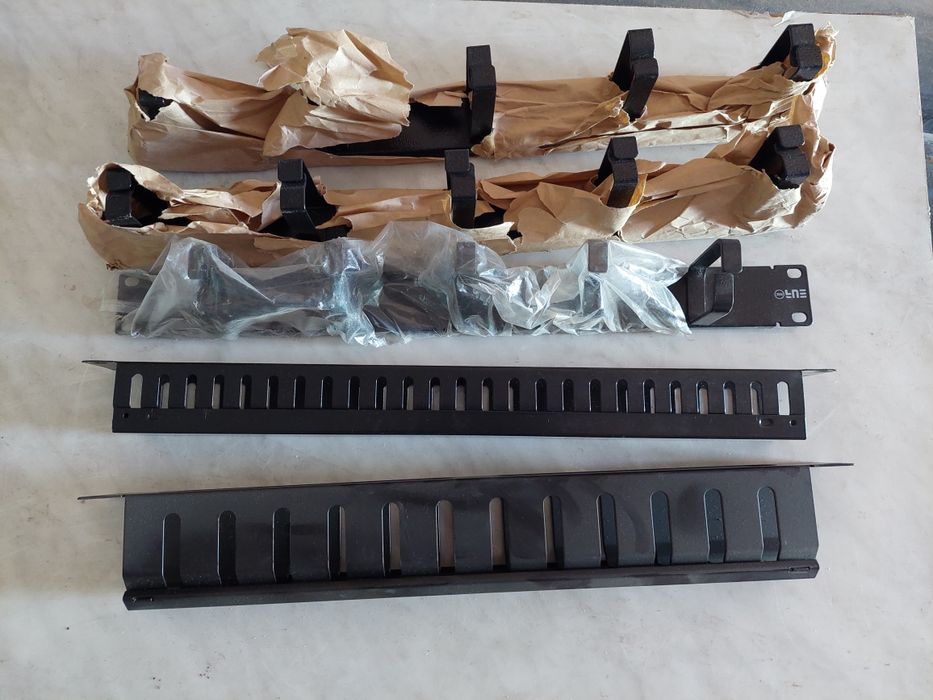 Патч панель Легранд 24 п.