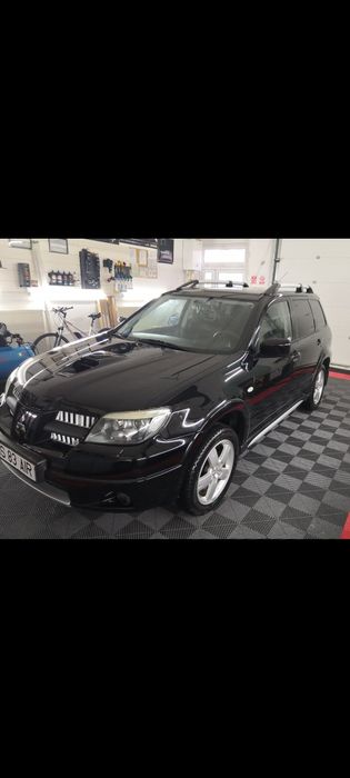 Dezmembrez Mitsubishi outlander 2.0 turbo