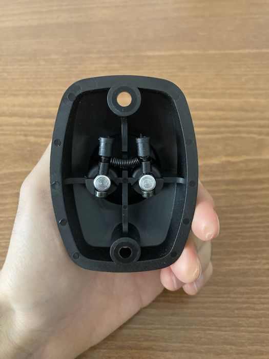 Поставка за китара - регулируема