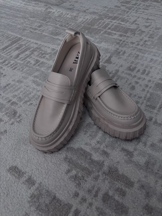 Лоферы ZARA 36 размер