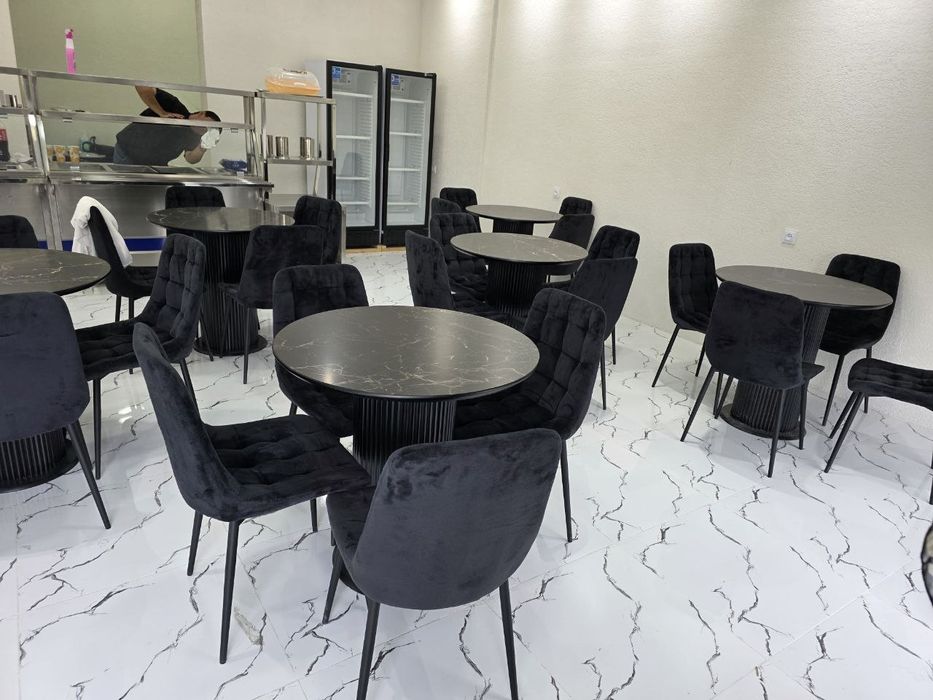 Продаётся стол стулья