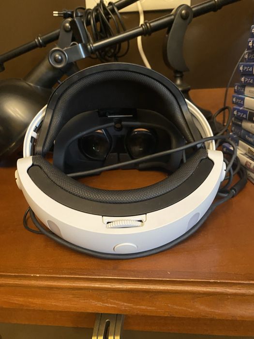 Пс 4 VR вместе с джойстиками