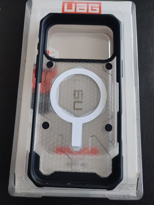 Cadou husa Pachet doua huse iPhone 17 Pro Max/18 Pro Max TechWoven/UAG