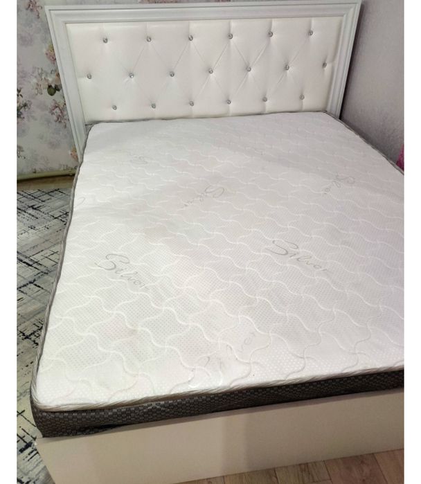 Шкаф, кровать 2-я