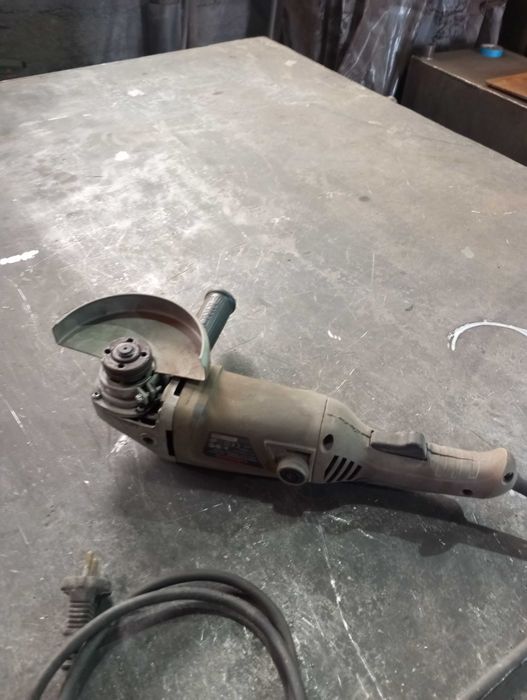 Продам болгарку Краун