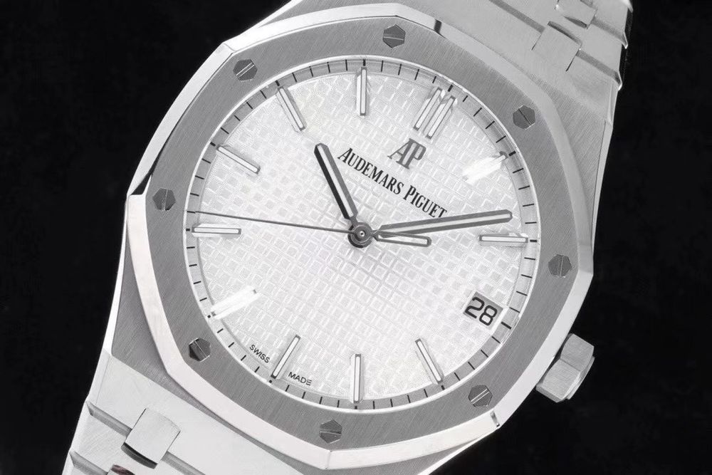 Audemars Piguet ROYAL OAK, Ref. 15500ST.OO.1220ST.01.