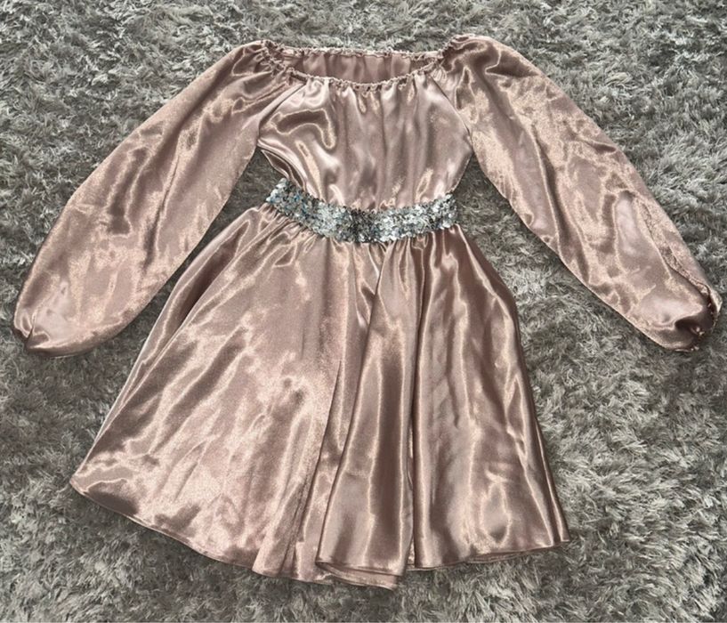 Rochie din satin roz