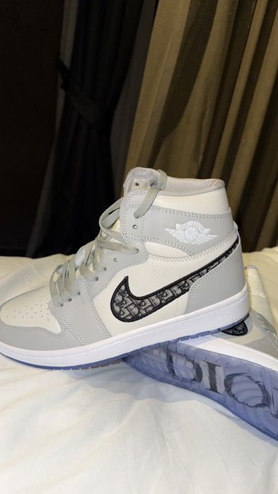 Jordan x dior air jordan 1 retro high sneakers