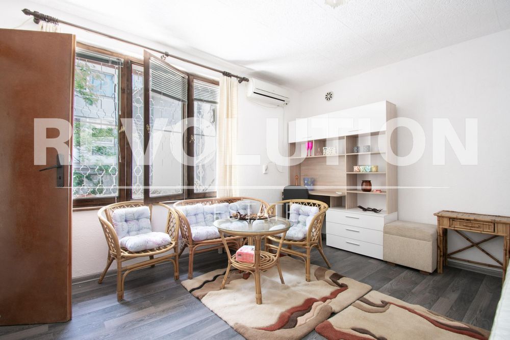 Едностаен апартамент в Центъра на София.