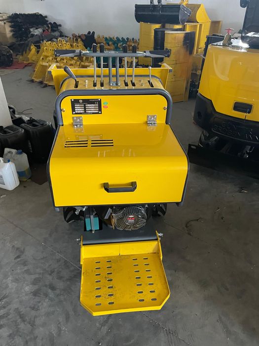 Верижен Мини Самосвал товар 500 кг BRIGGS&STRATTON 10 к.с. ширина 86см