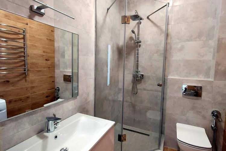 Двустаен апартамент под наем в кв. Чайка – 450 €