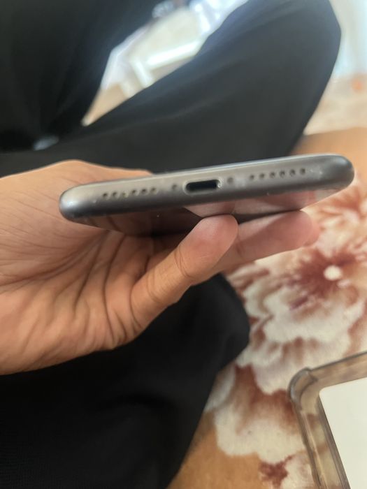 IPhone 11 продам