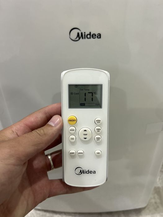 Кондер бренд “Midea” прям хорошо морозит)))