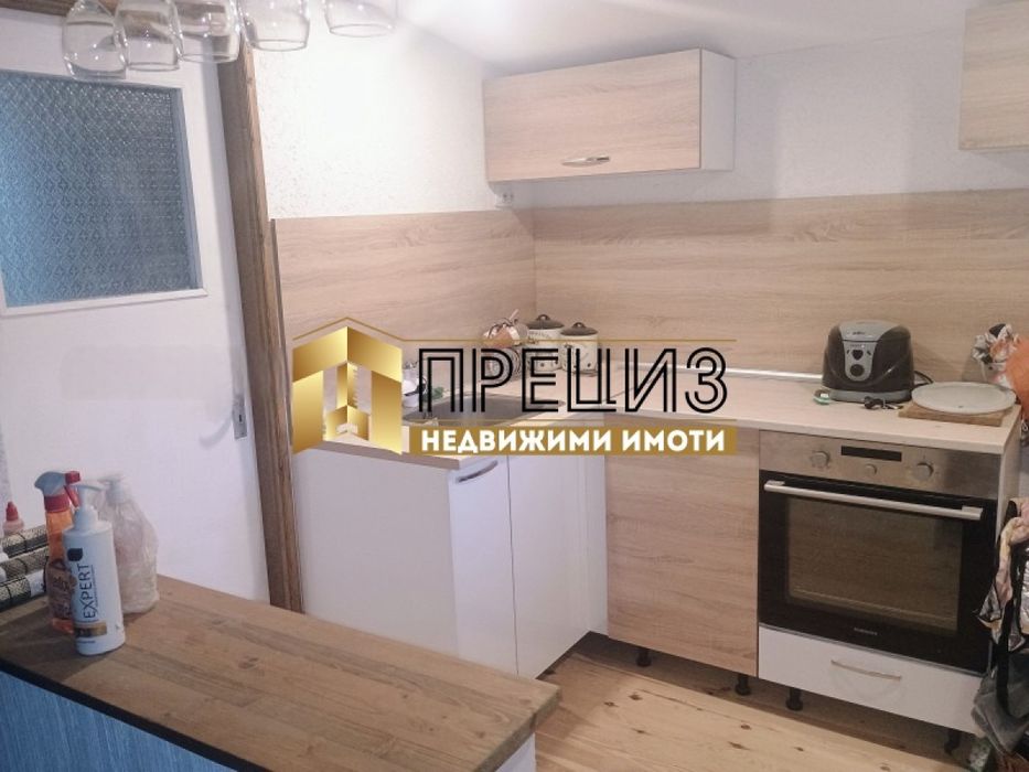 Продава се Къща в Шумен, м-т Под Манастира - 80 кв.м за 1250 €/кв.м - Снимка #2