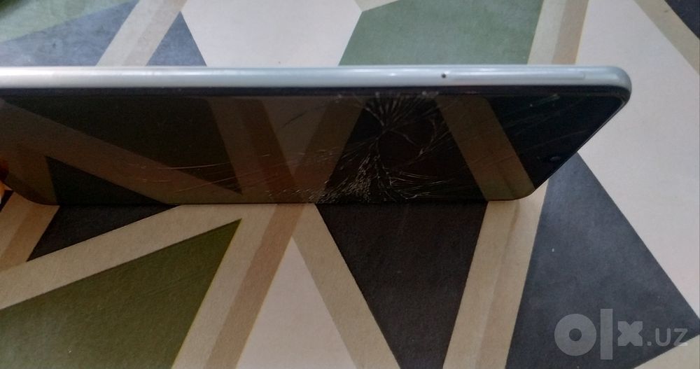 SAMSUNG A31.работает