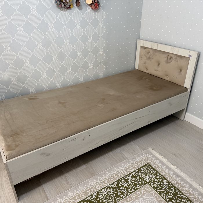 Кровать односпальная