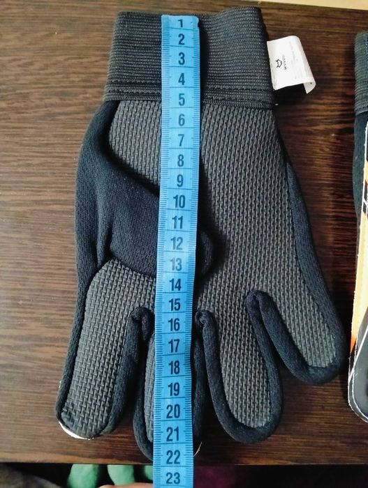 Перчатки для вратаря