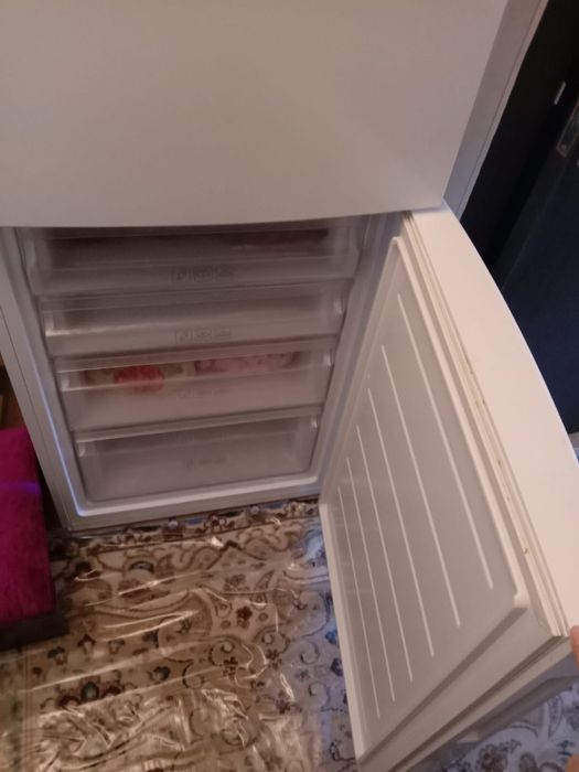 Продам холодильник Haier