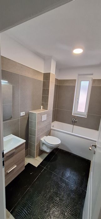 Apartament de închiriat, 3 camere, 2 nivele,loc de parcare, zona Giroc, in spate la Lidl